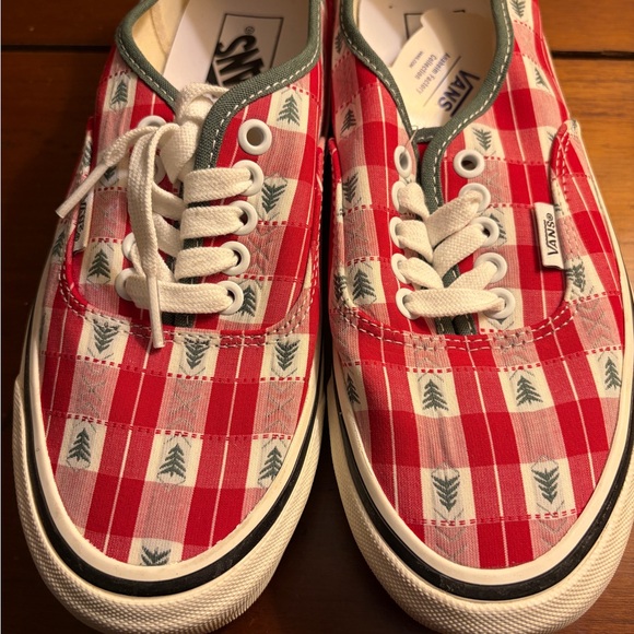 Vans Authentic Red Plaid Holiday Sneakers Women’s 8.5 NWOT - Picture 2 of 7